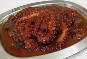 Greek octopus stifado (octopus and onion stew)