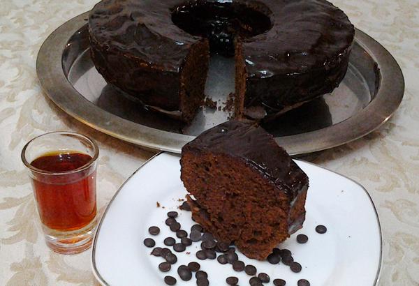 Κέικ σοκολάτας με μαύρο ρούμι